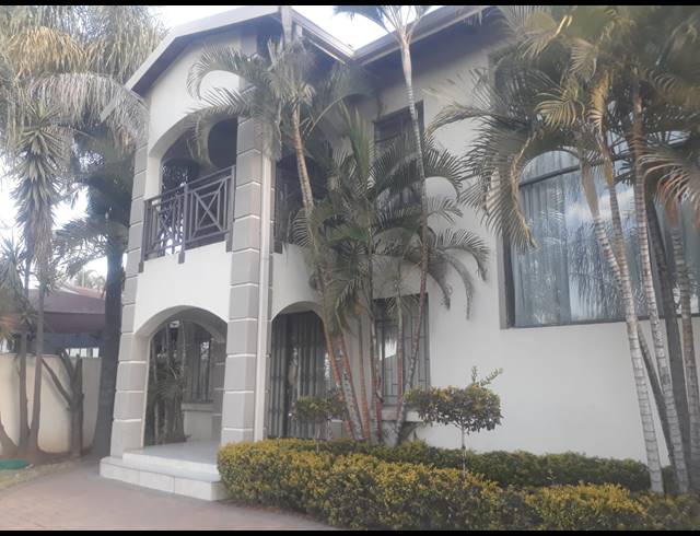 4 BEDROOM HOUSE FOR SALE IN ZINNIAVILLE